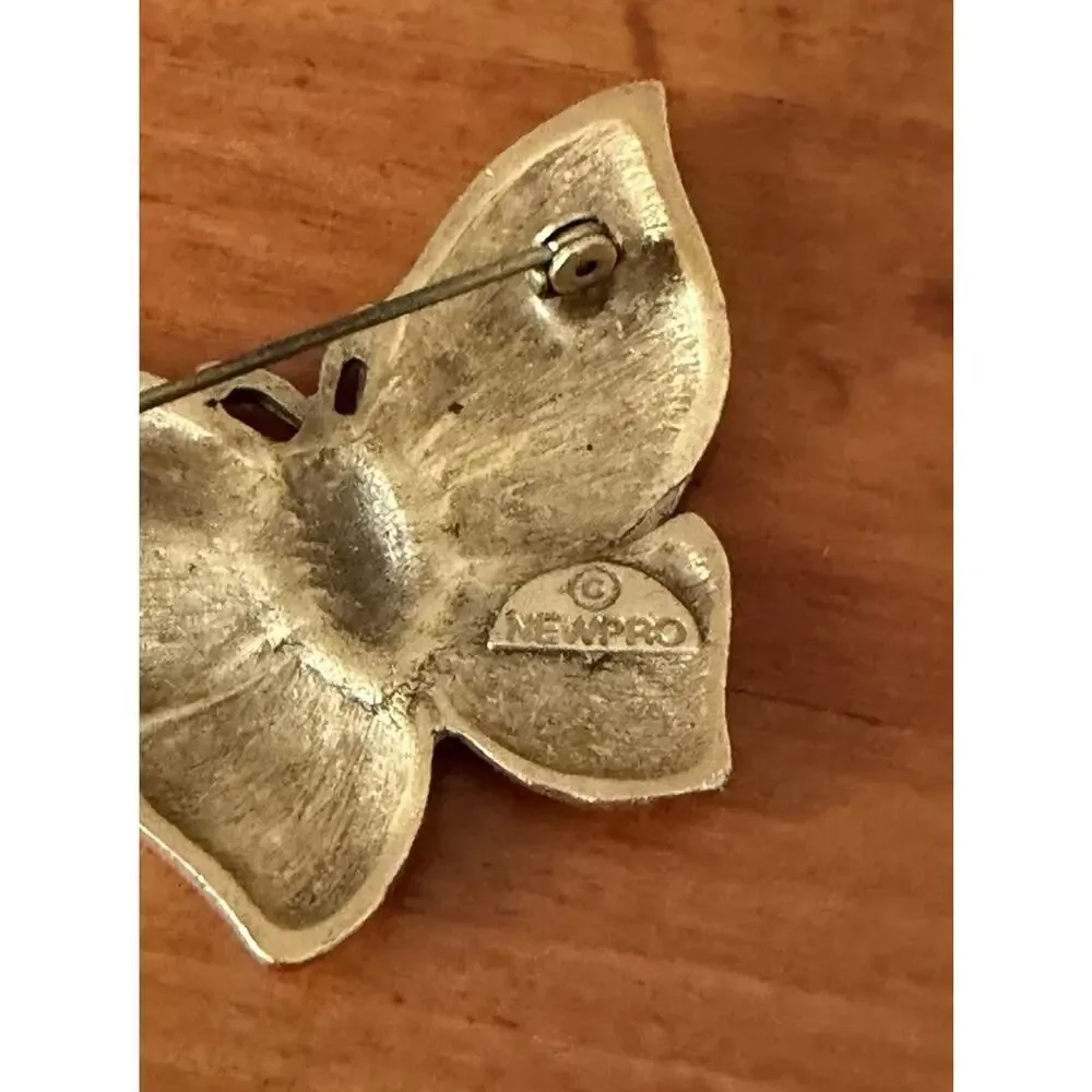 Vintage Butterfly Brooch Gold Tone Etched Wings Nature Pin Signed NEWPRO
